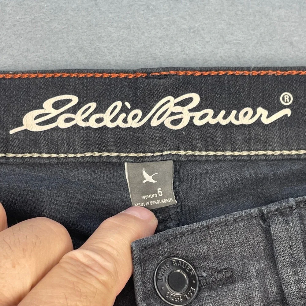 Eddie Bauer Black Slightly Curvy Slim Straight Jeans Womens 6